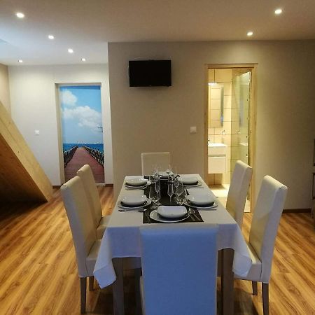 Room4U Apartment Balatonszárszó エクステリア 写真