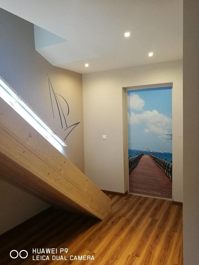 Room4U Apartment Balatonszárszó エクステリア 写真